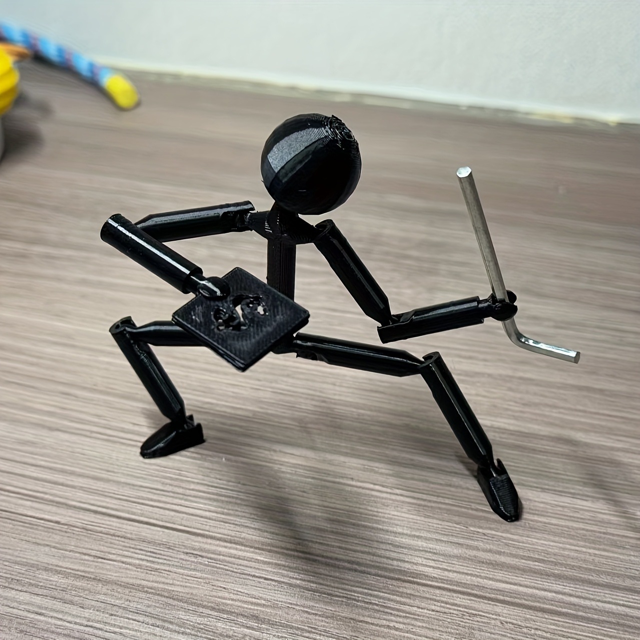 عارضة أزياء مفصلية مطبوعة ثلاث - مراجعة 3D Printing Action Figure وسعره